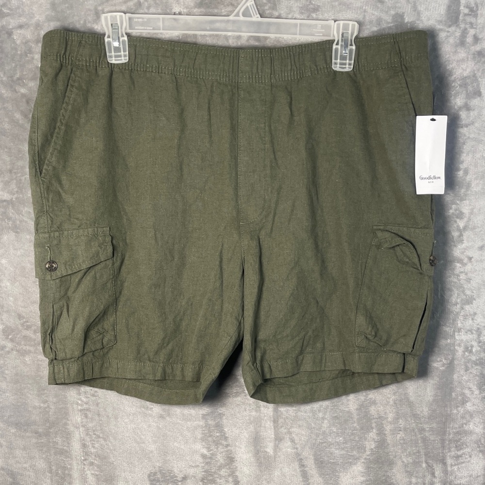 Goodfellow & Co Men's Green Cargo Shorts